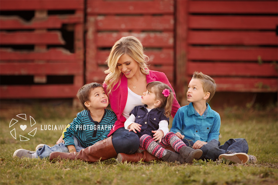 Mama and her three kids portrait Southlake Lucia Wilke Photography